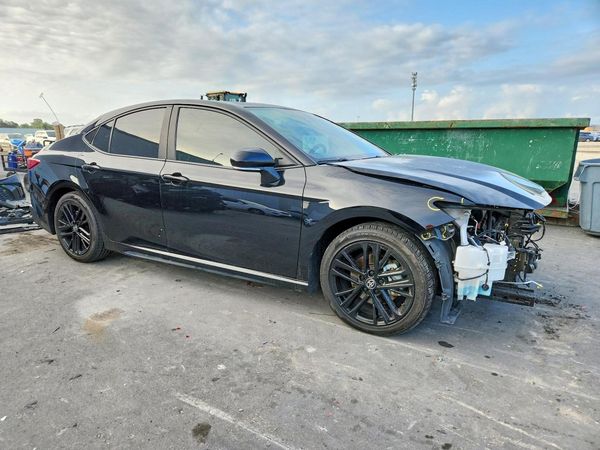 2025 TOYOTA CAMRY