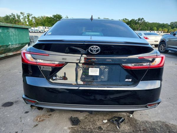 2025 TOYOTA CAMRY
