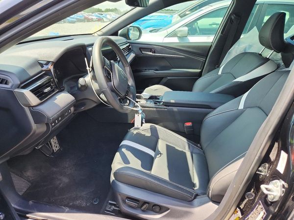 2025 TOYOTA CAMRY