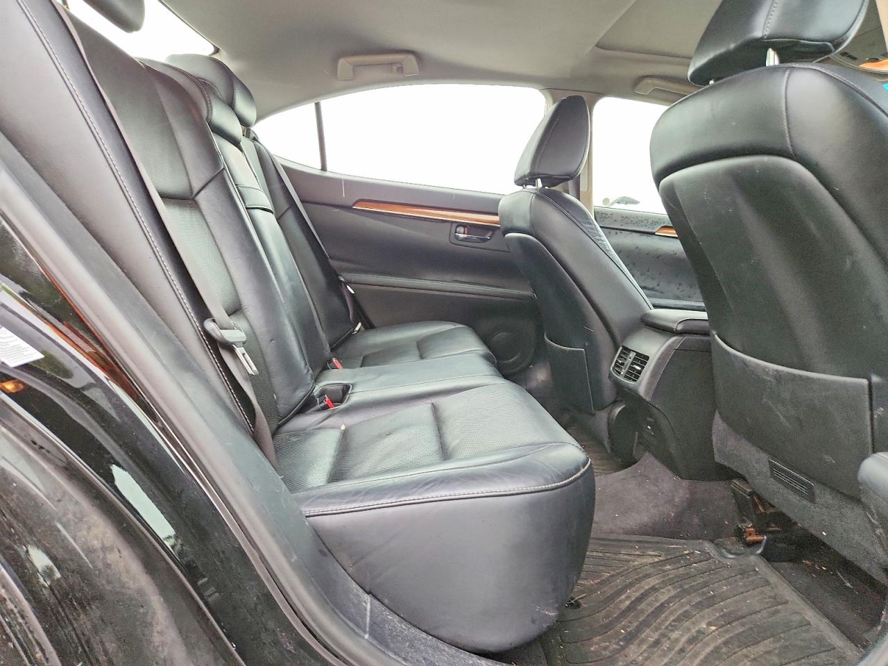 2013 LEXUS ES 300h