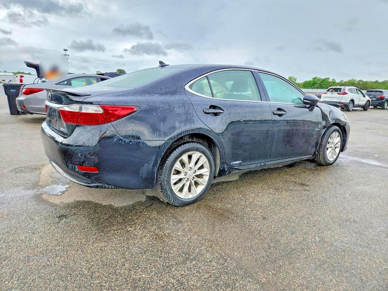 2013 LEXUS ES 300h
