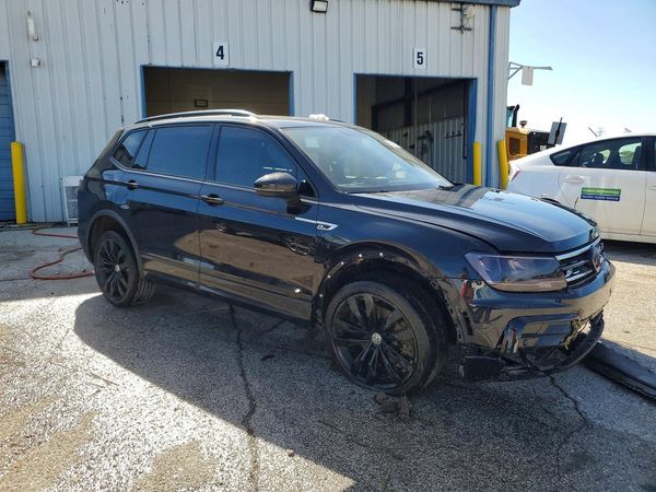 2021 VOLKSWAGEN TIGUAN — Passenger 3/4