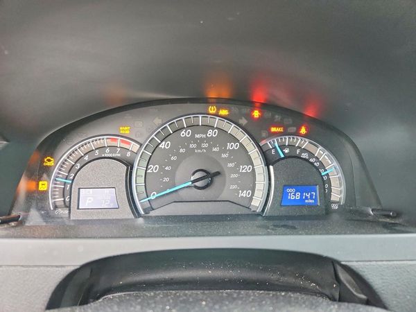 2014 TOYOTA CAMRY