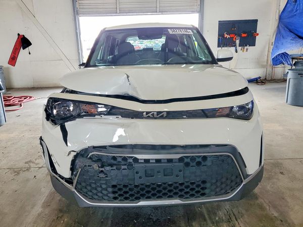 2023 KIA SOUL LX, S