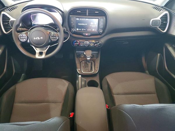 2023 KIA SOUL LX, S