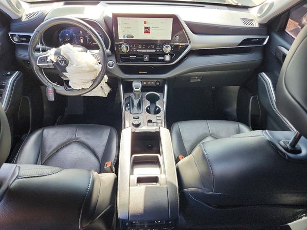 2024 TOYOTA HIGHLANDER