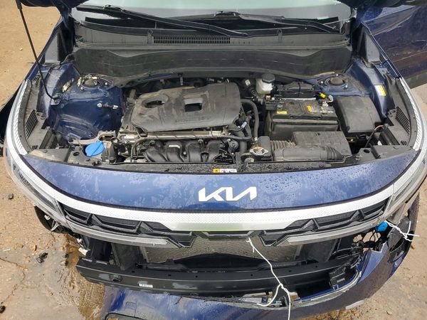 2024 KIA SELTOS EX — Engine bay