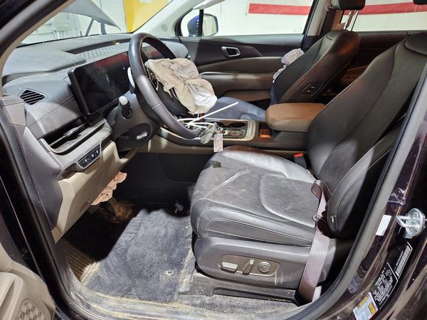 2025 KIA CARNIVAL EX