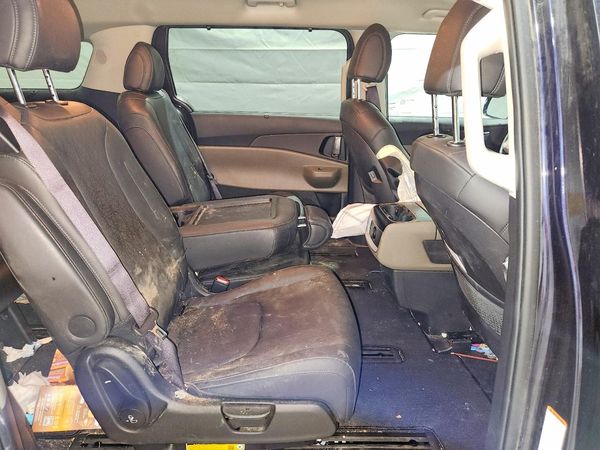 2025 KIA CARNIVAL EX