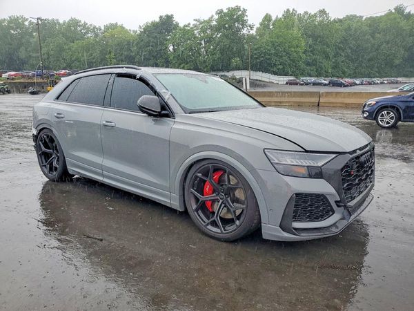 2024 AUDI RS Q8 quattro