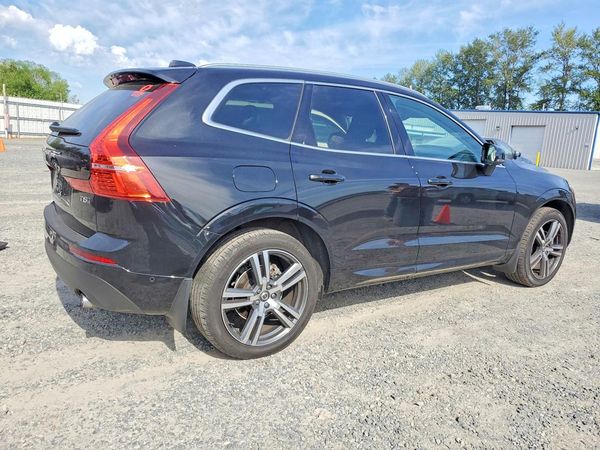 2019 VOLVO XC60 Momentum