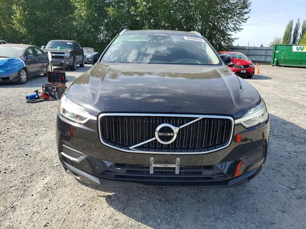 2019 VOLVO XC60 Momentum