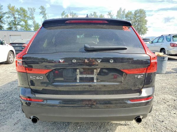 2019 VOLVO XC60 Momentum