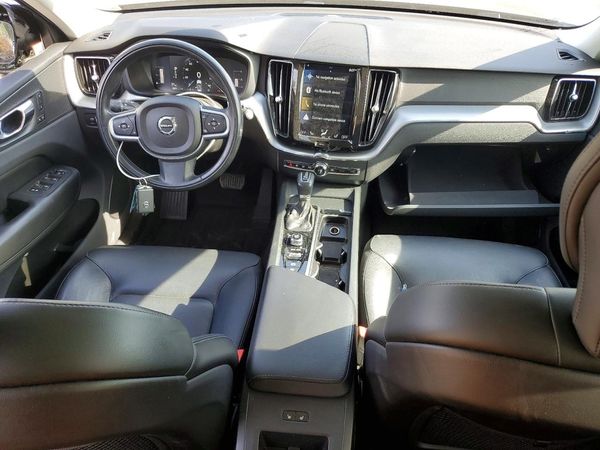 2019 VOLVO XC60 Momentum