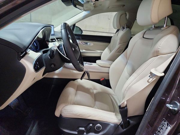 2023 GENESIS GV70