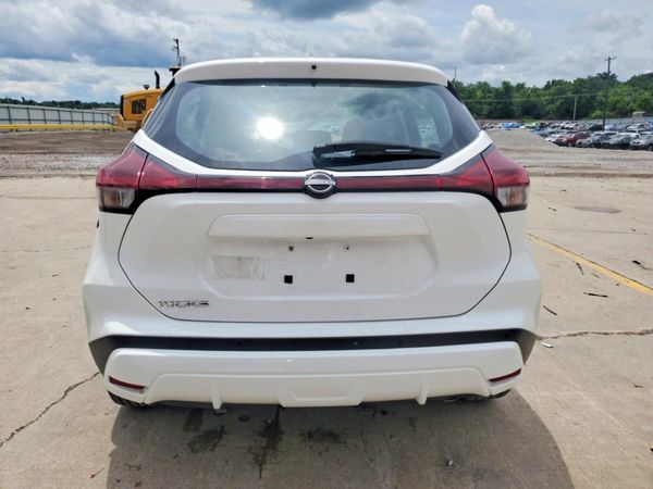 2022 NISSAN KICKS S
