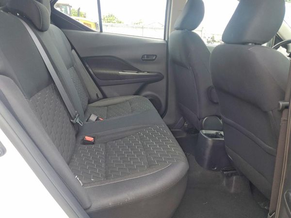 2022 NISSAN KICKS S