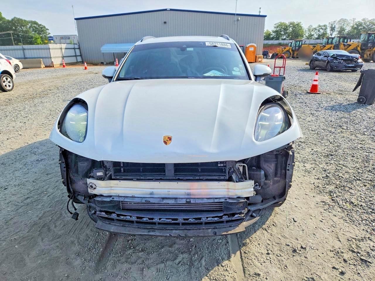2019 PORSCHE MACAN