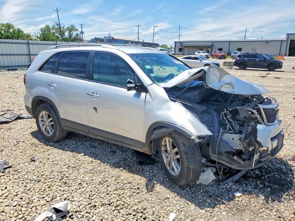 2014 KIA SORENTO Base/ LX