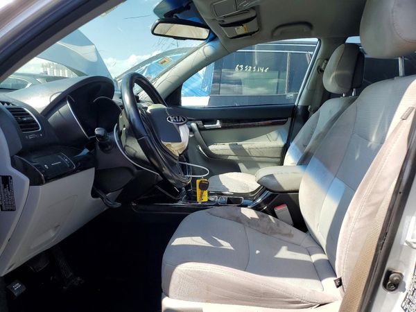 2014 KIA SORENTO Base/ LX