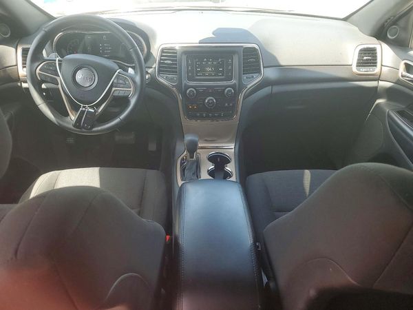 2017 JEEP GRAND CHEROKEE LAREDO 4X4