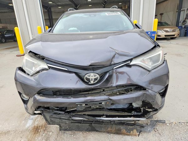2018 TOYOTA RAV4 Adventure/XLE