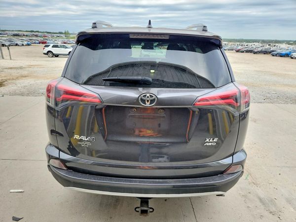 2018 TOYOTA RAV4 Adventure/XLE