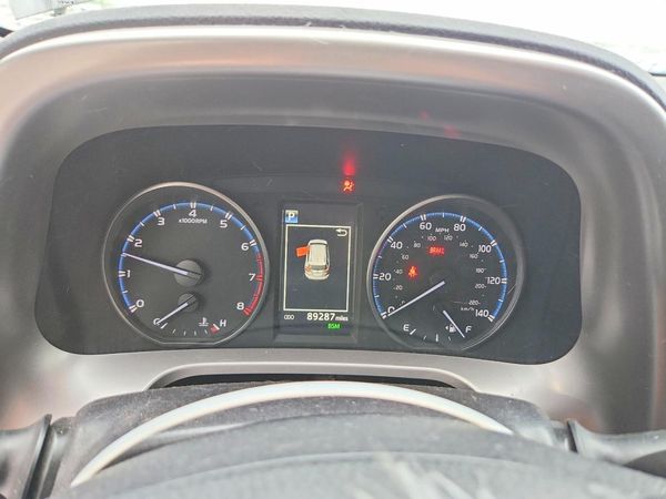 2018 TOYOTA RAV4 Adventure/XLE
