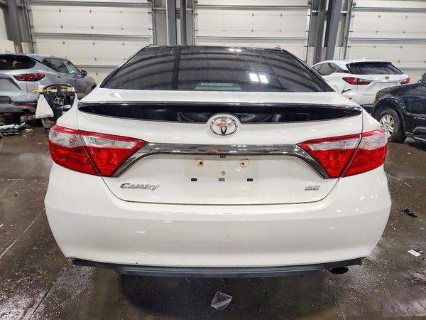 2016 TOYOTA CAMRY