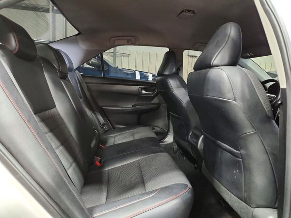2016 TOYOTA CAMRY