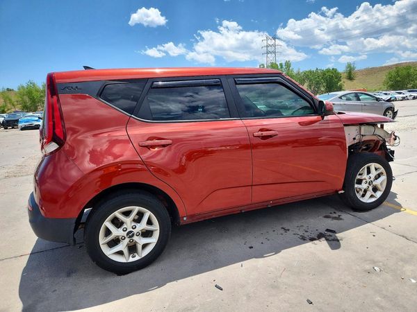 2022 KIA SOUL