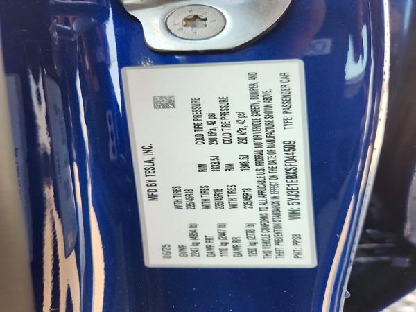 2025 TESLA MODEL 3