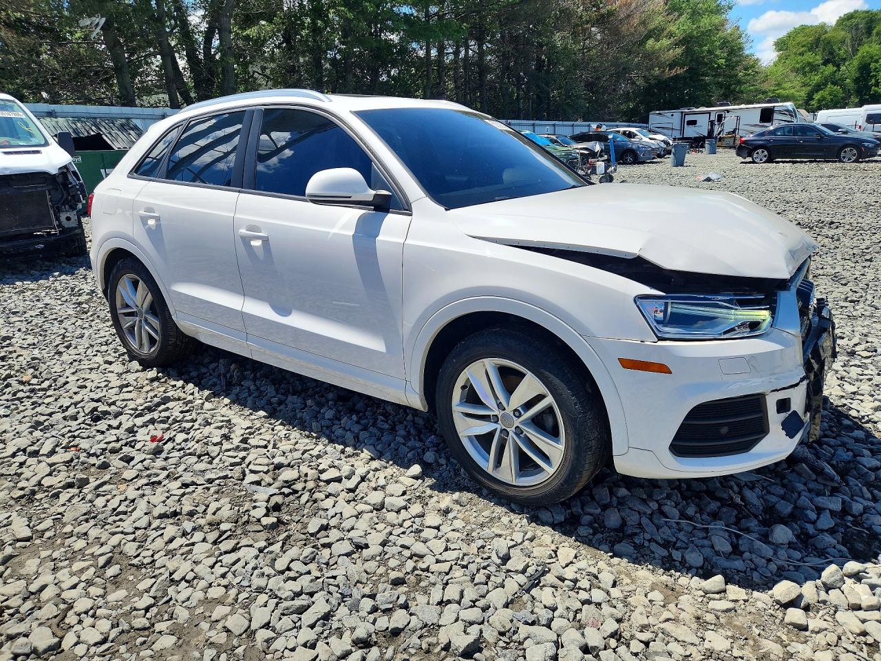2017 AUDI Q3 quattro Premium