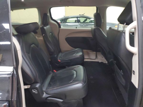 2017 CHRYSLER PACIFICA