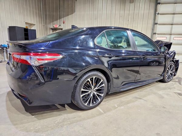 2018 TOYOTA CAMRY SE/XLE Hybrid