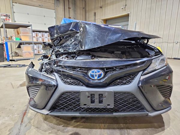 2018 TOYOTA CAMRY SE/XLE Hybrid