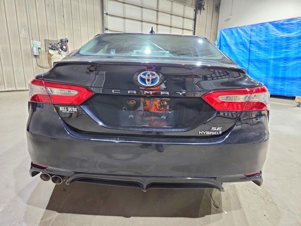 2018 TOYOTA CAMRY SE/XLE Hybrid
