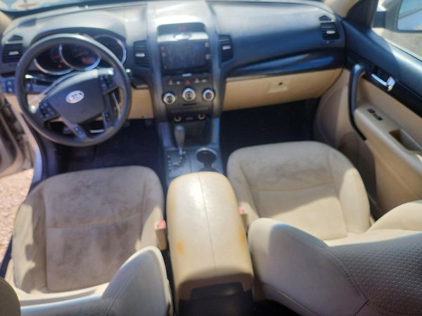 2013 KIA SORENTO Base / LX
