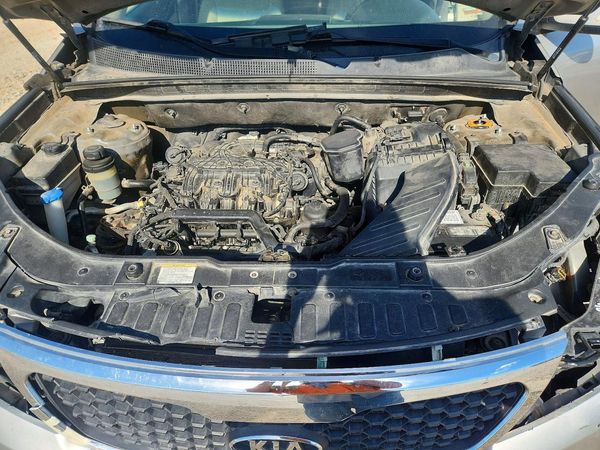 2013 KIA SORENTO Base / LX