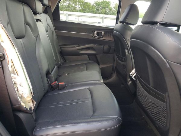 2025 KIA SORENTO
