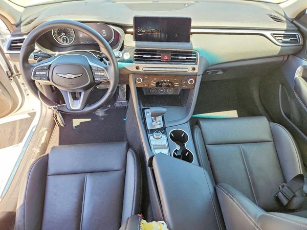 2025 GENESIS G70