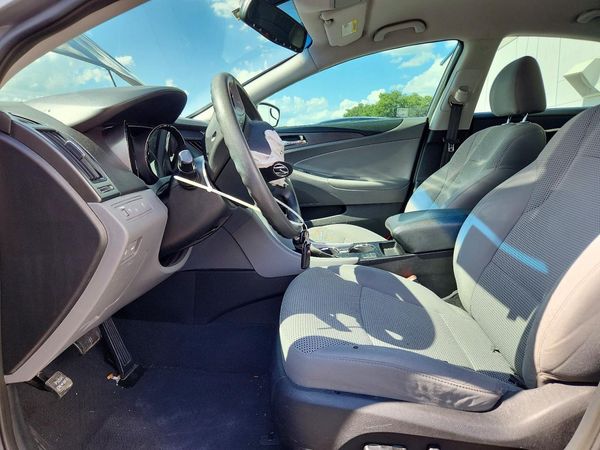 2013 HYUNDAI SONATA
