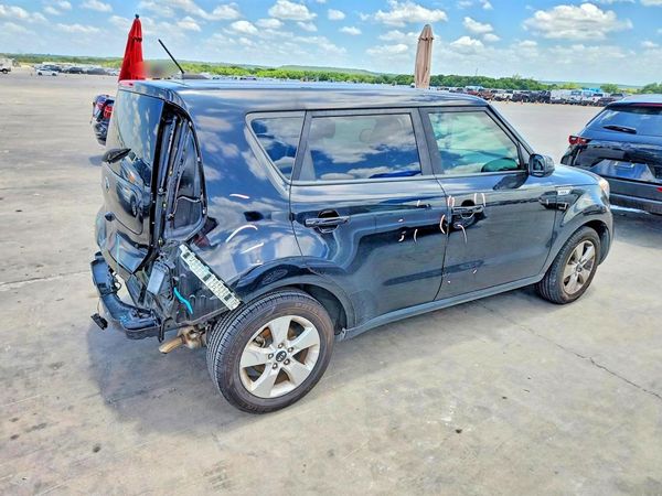 2019 KIA SOUL Base