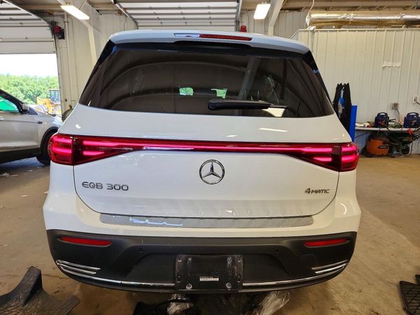 2025 MERCEDES-BENZ EQB EQB300 4MATIC
