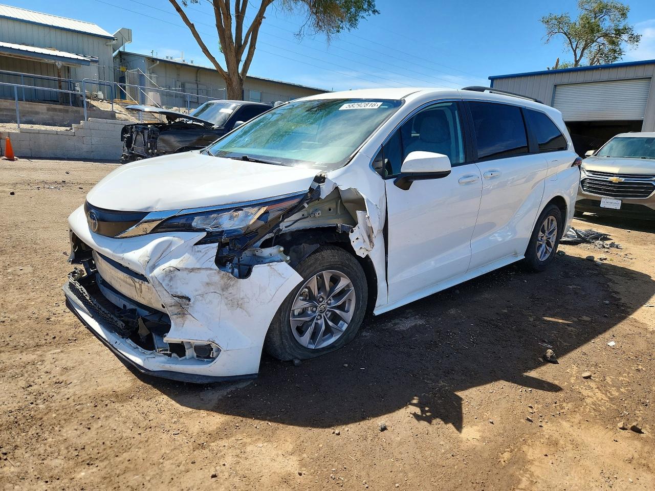 2023 TOYOTA SIENNA