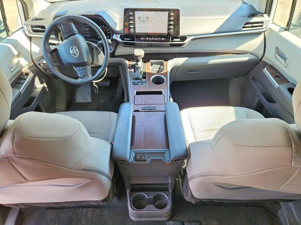 2023 TOYOTA SIENNA