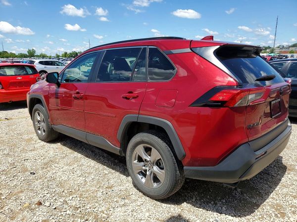 2024 TOYOTA RAV4 XLE
