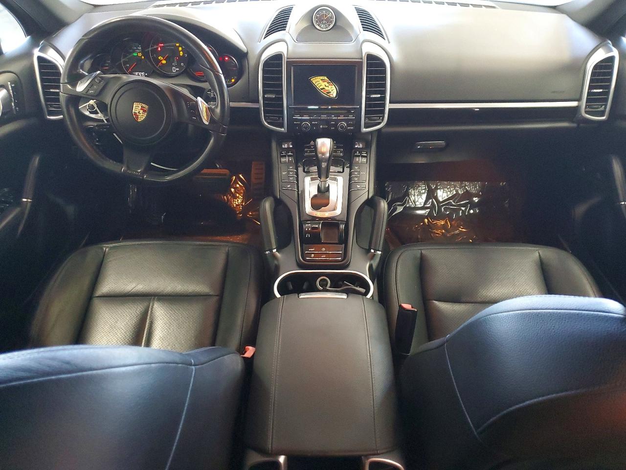 2013 PORSCHE CAYENNE