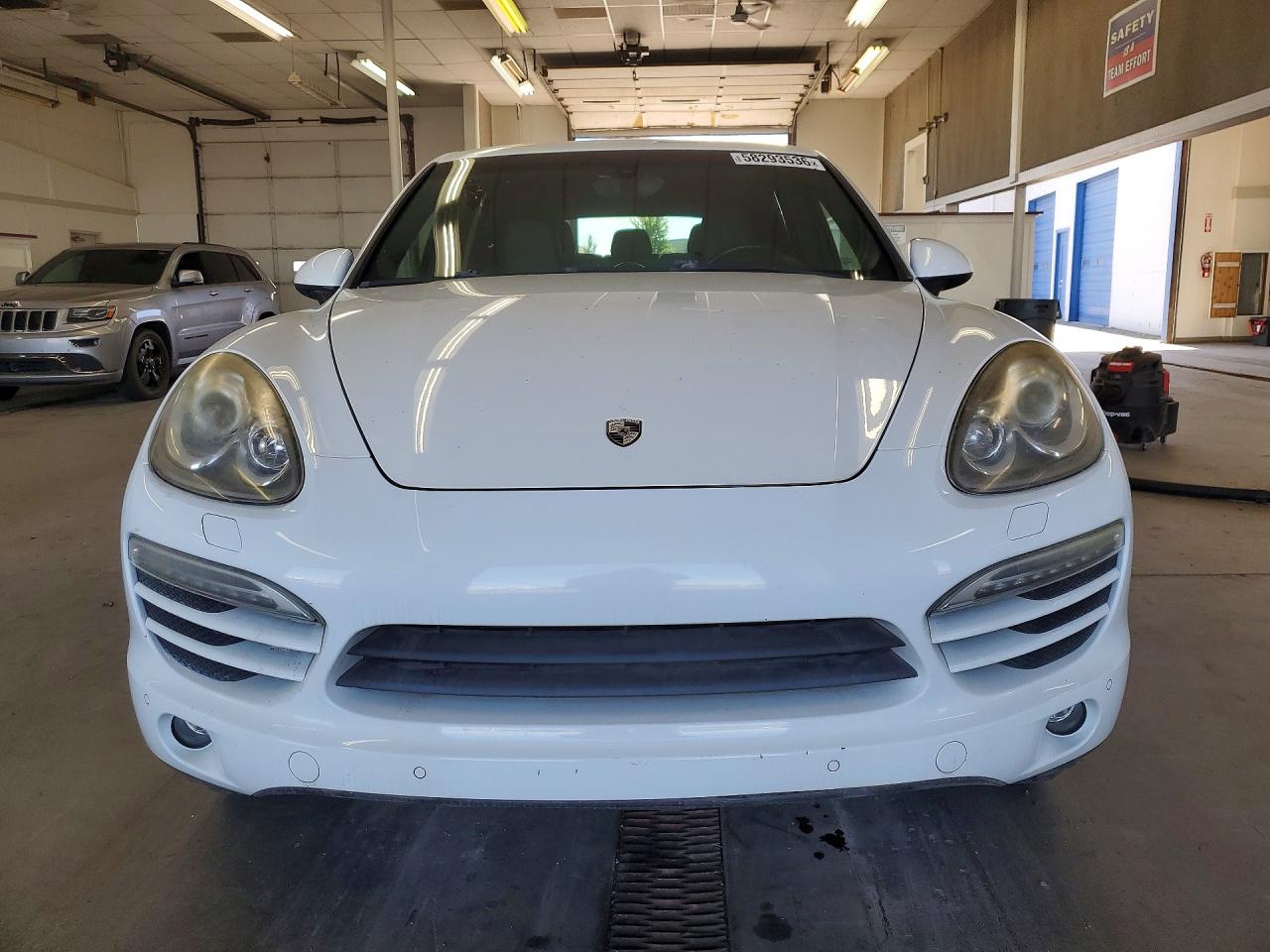 2013 PORSCHE CAYENNE
