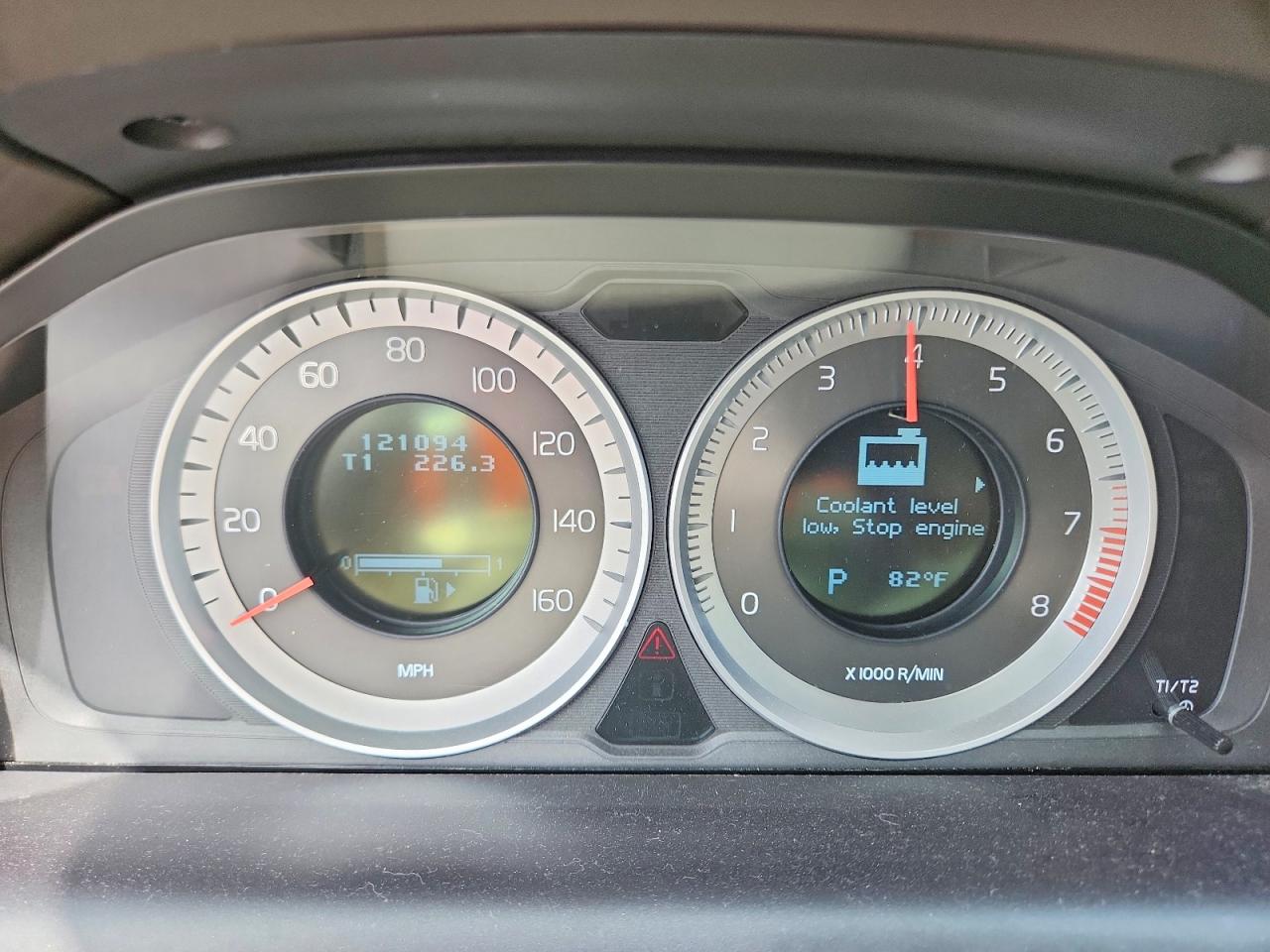 2011 VOLVO XC60